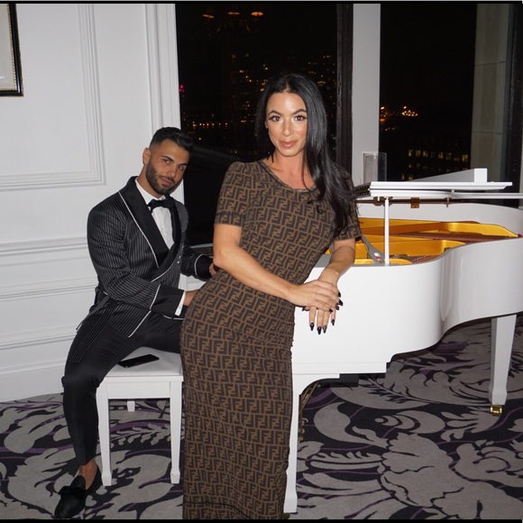 Meet your Posher, Carissa - Picture 8 of 8